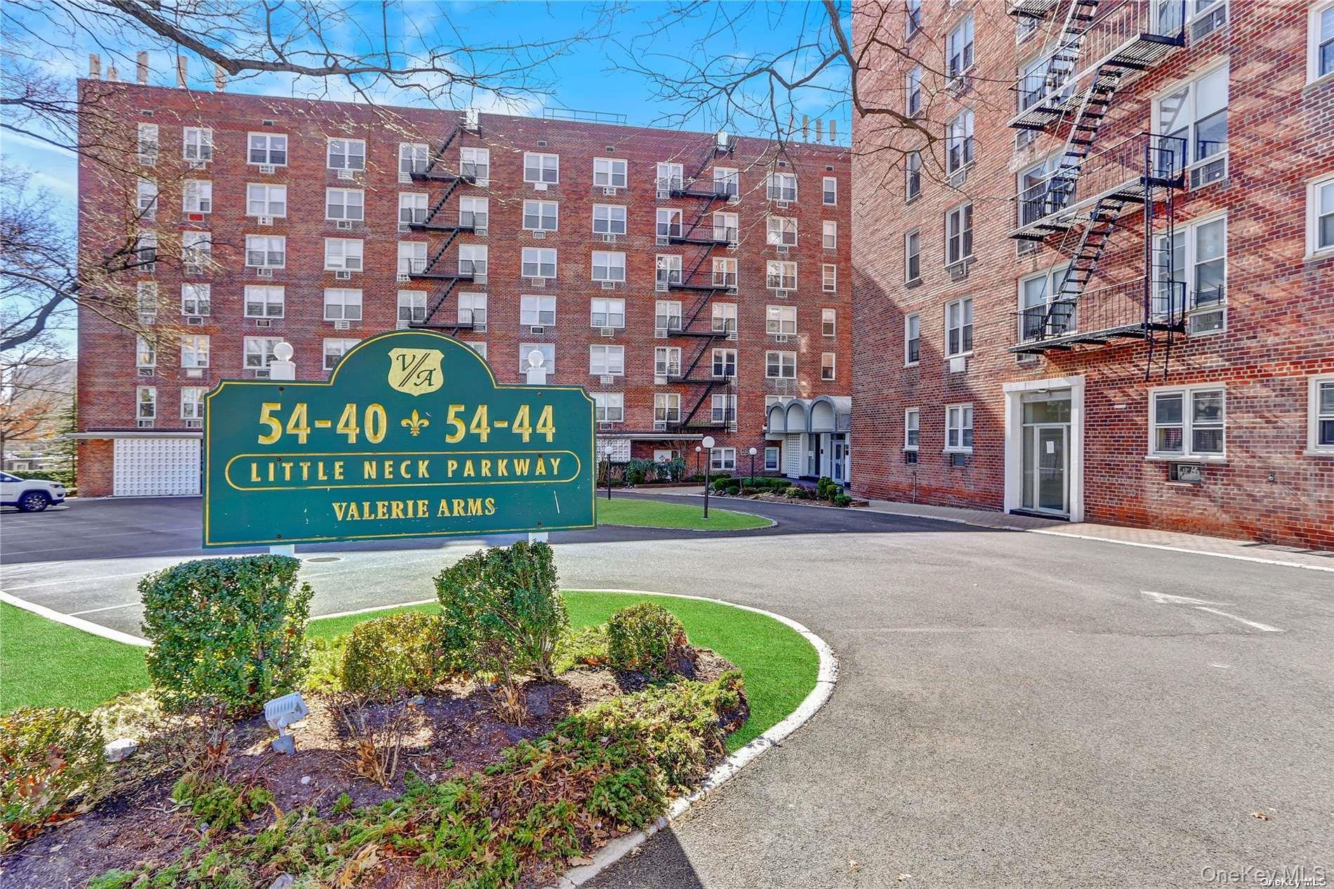 54-44 Little Neck Pkwy, Little Neck, NY 11362, USA property photo