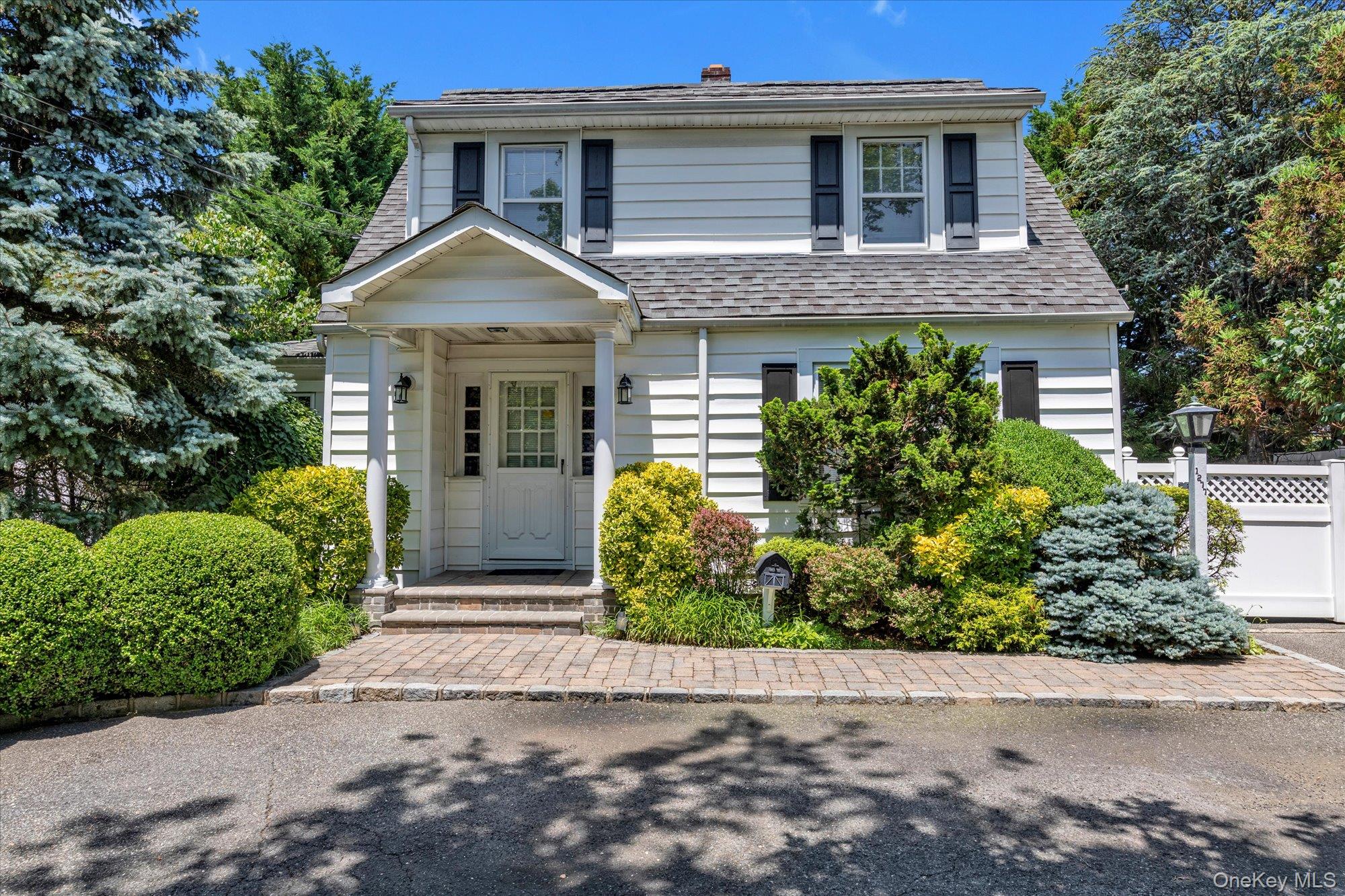 1277 Jerusalem Ave, Merrick, NY 11566, USA property photo