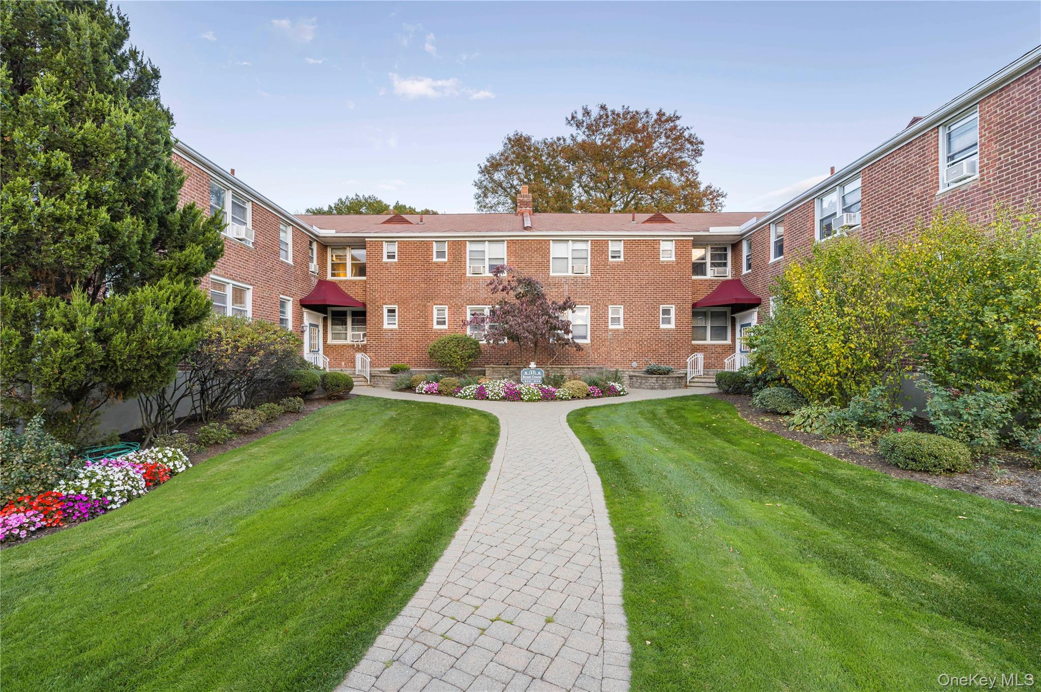 13 Bryant Crescent, White Plains, NY 10605, USA property photo