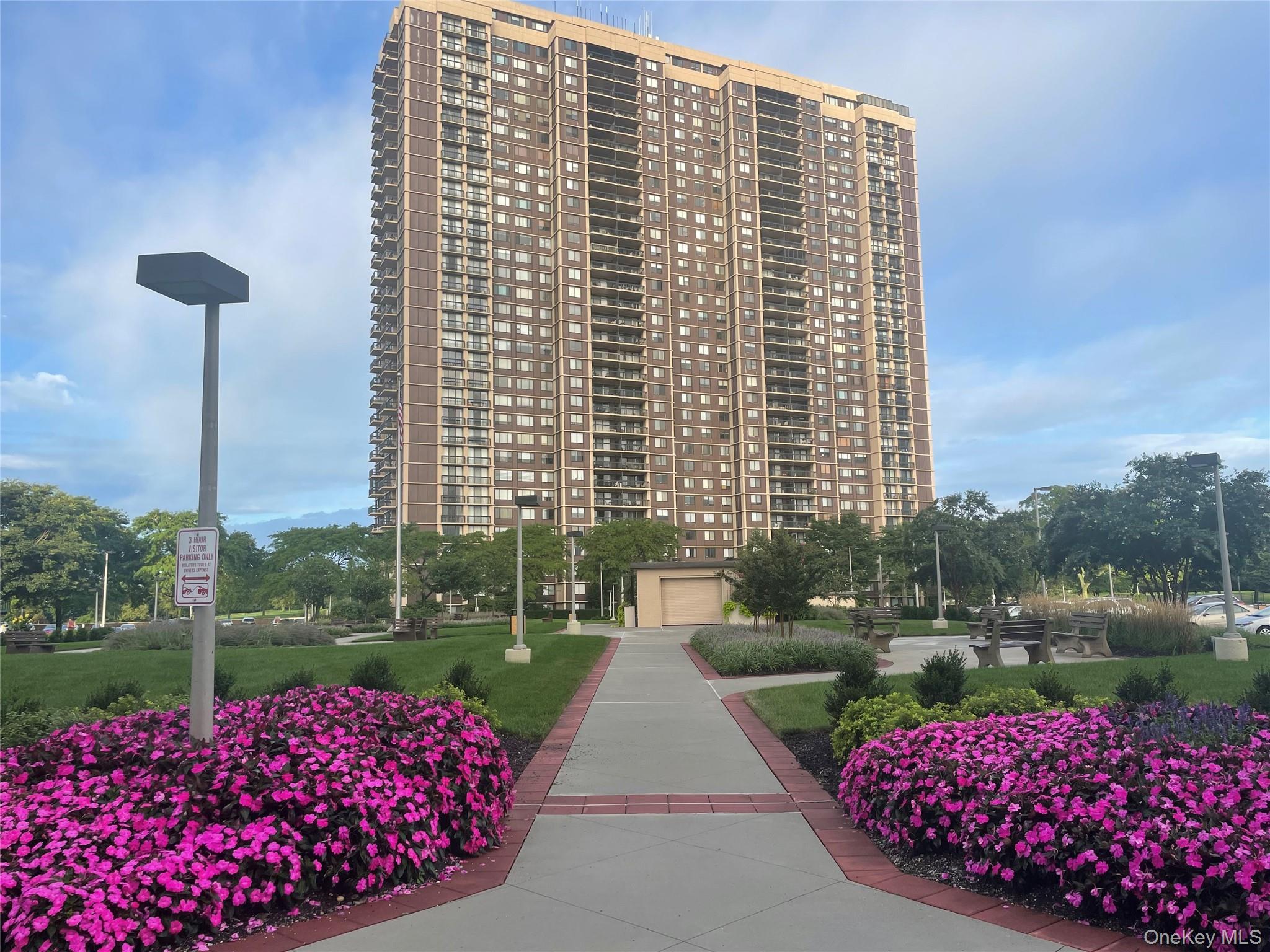27010 Grand Central Parkway Unit 32O Floral Park, NY 11005 property photo