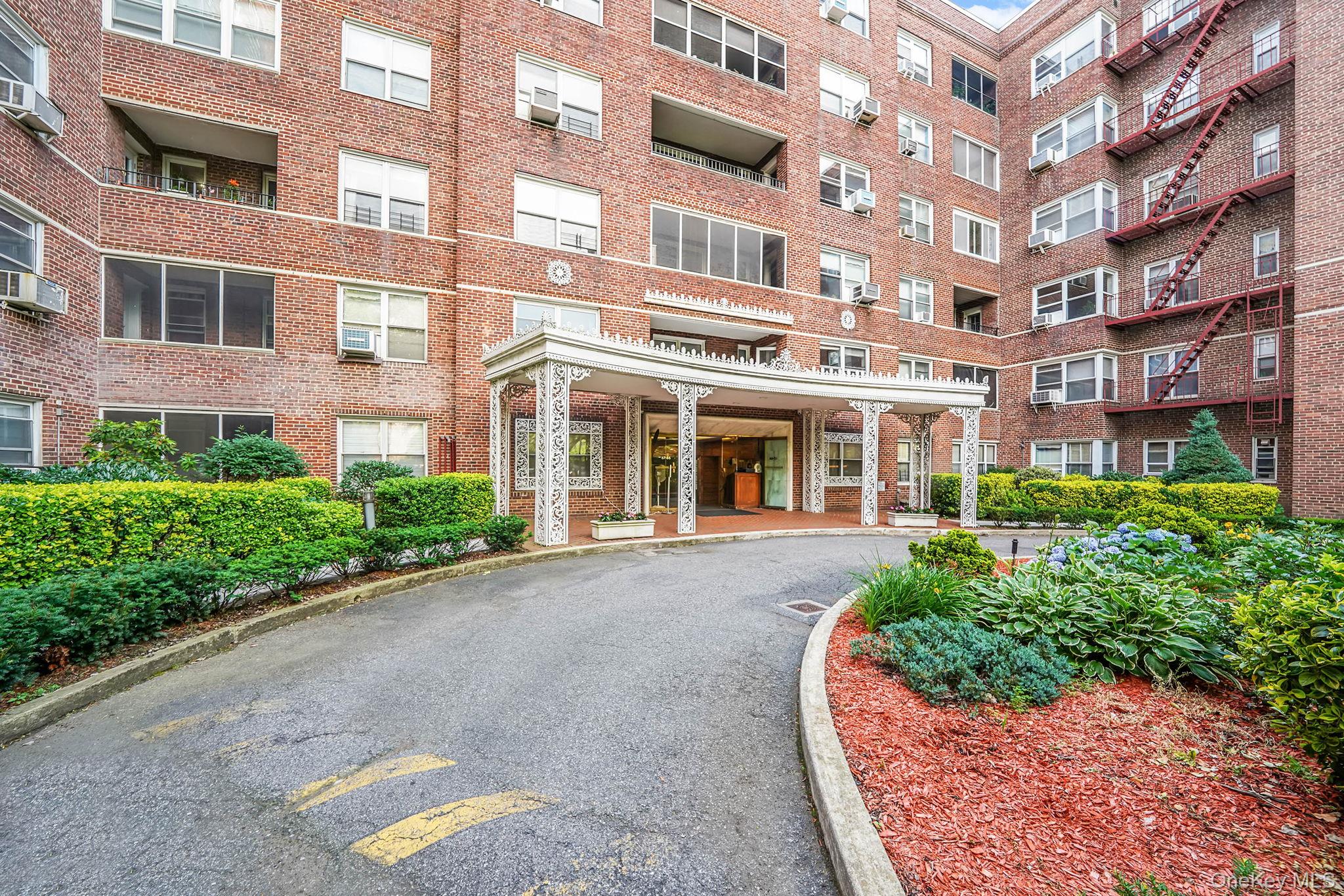 67-66 108th Street Unit D3 Forest Hills, NY 11375 property photo