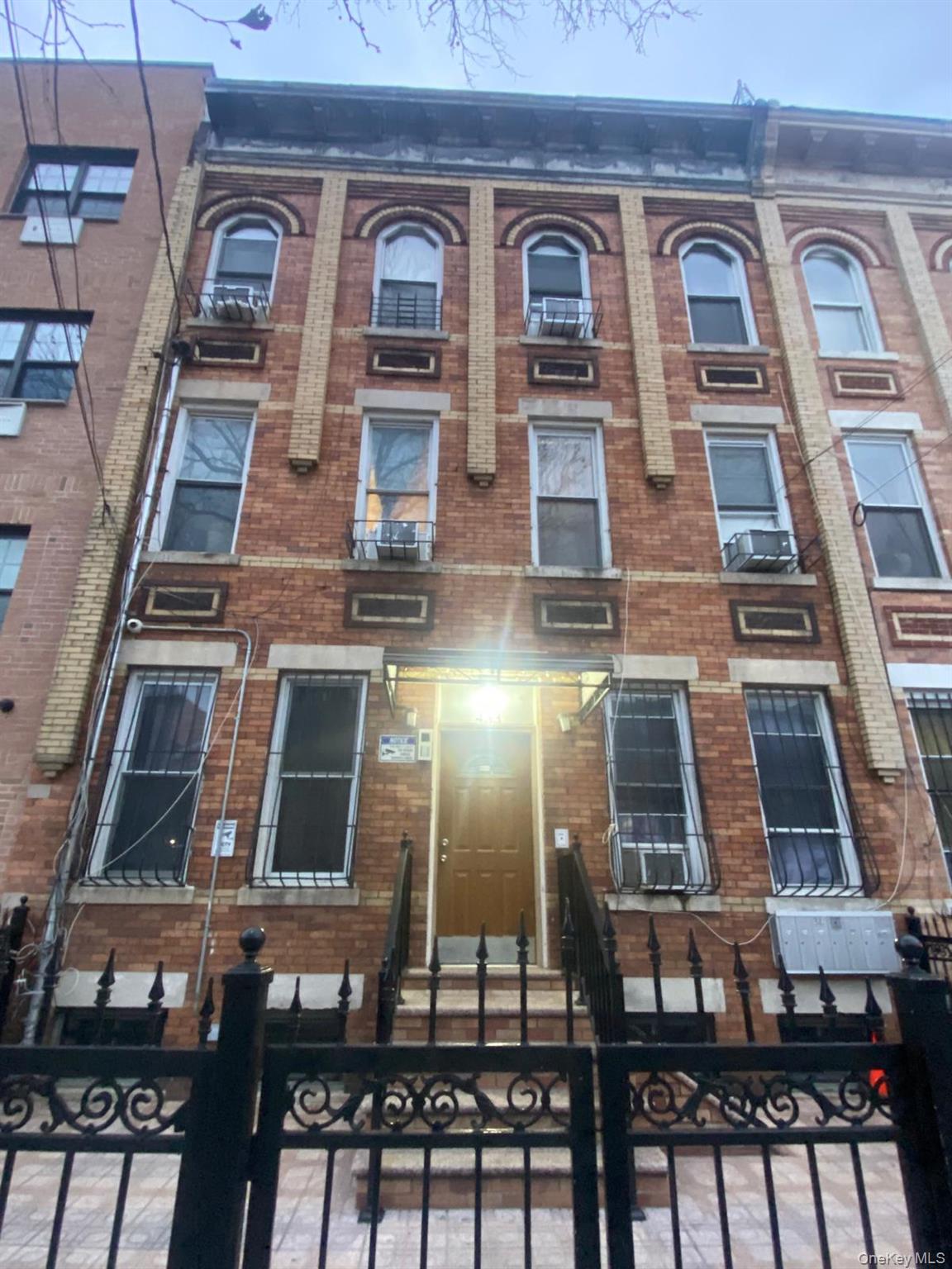433 Wyona St, Brooklyn, NY 11207, USA property photo