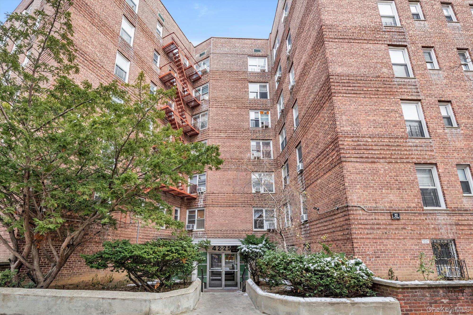 42-25 80th St, Elmhurst, NY 11373, USA property photo