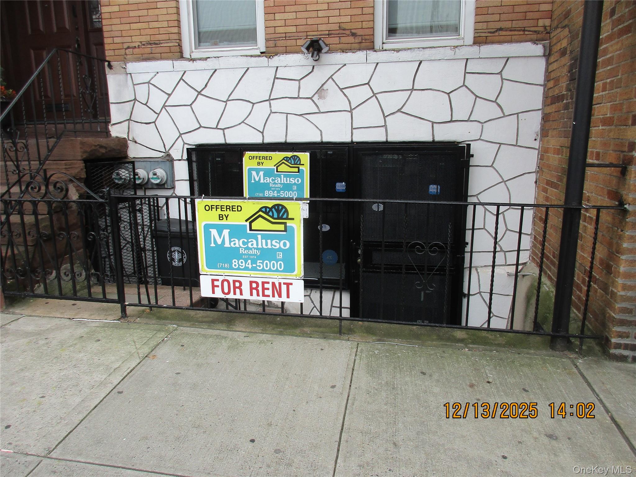 75-08 Metropolitan Ave, Middle Village, NY 11379, USA property photo