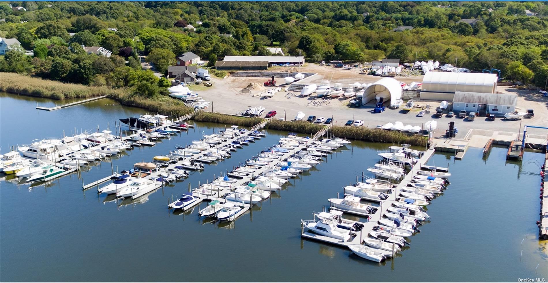 42 Dock Rd, Remsenburg, NY 11960, USA property photo