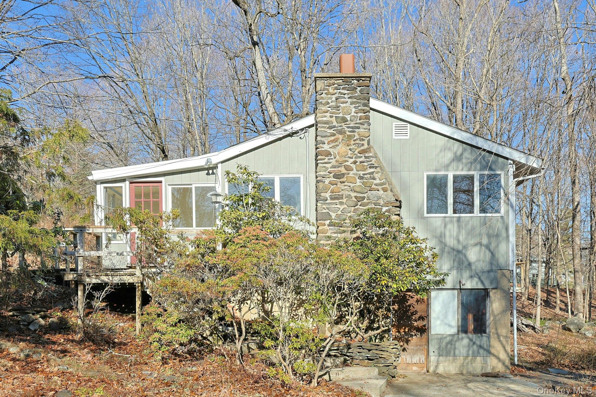 35 Mountain Trail, Croton-On-Hudson, NY 10520, USA property photo
