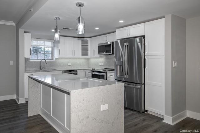 100 Glen St, Glen Cove, NY 11542, USA property photo