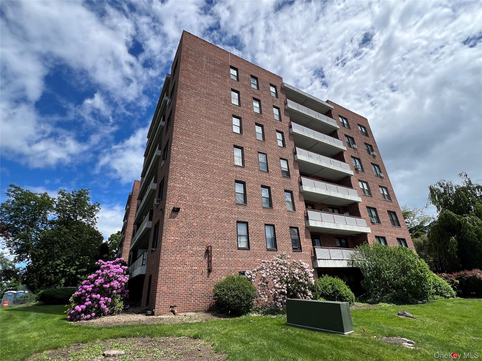 315 King Street Unit 2H Port Chester, NY 10573 property photo