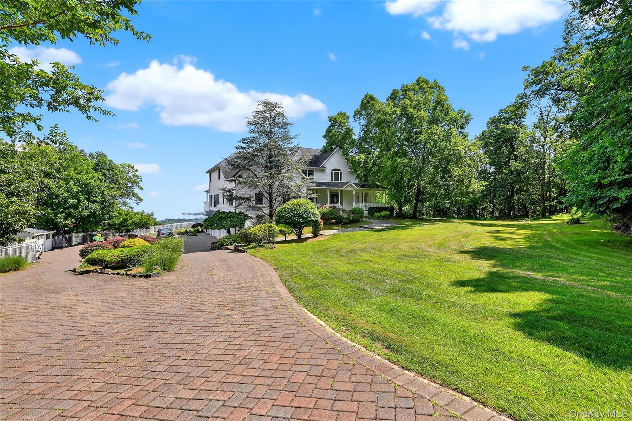 10 Soluri Ln, Tomkins Cove, NY 10986, USA property photo