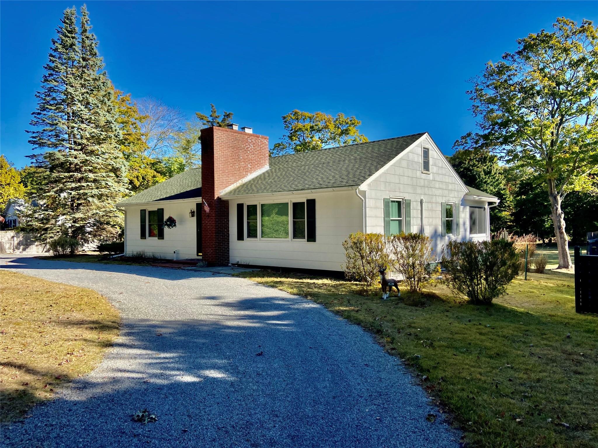 3825 S Harbor Rd, Southold, NY 11971, USA property photo