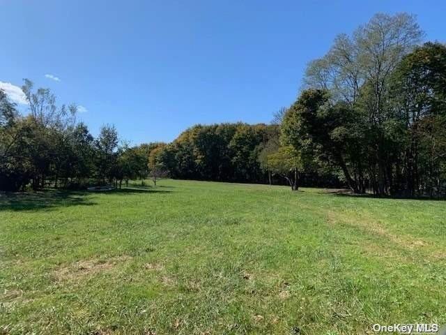 385 New Suffolk Ave, Mattituck, NY 11952, USA property photo