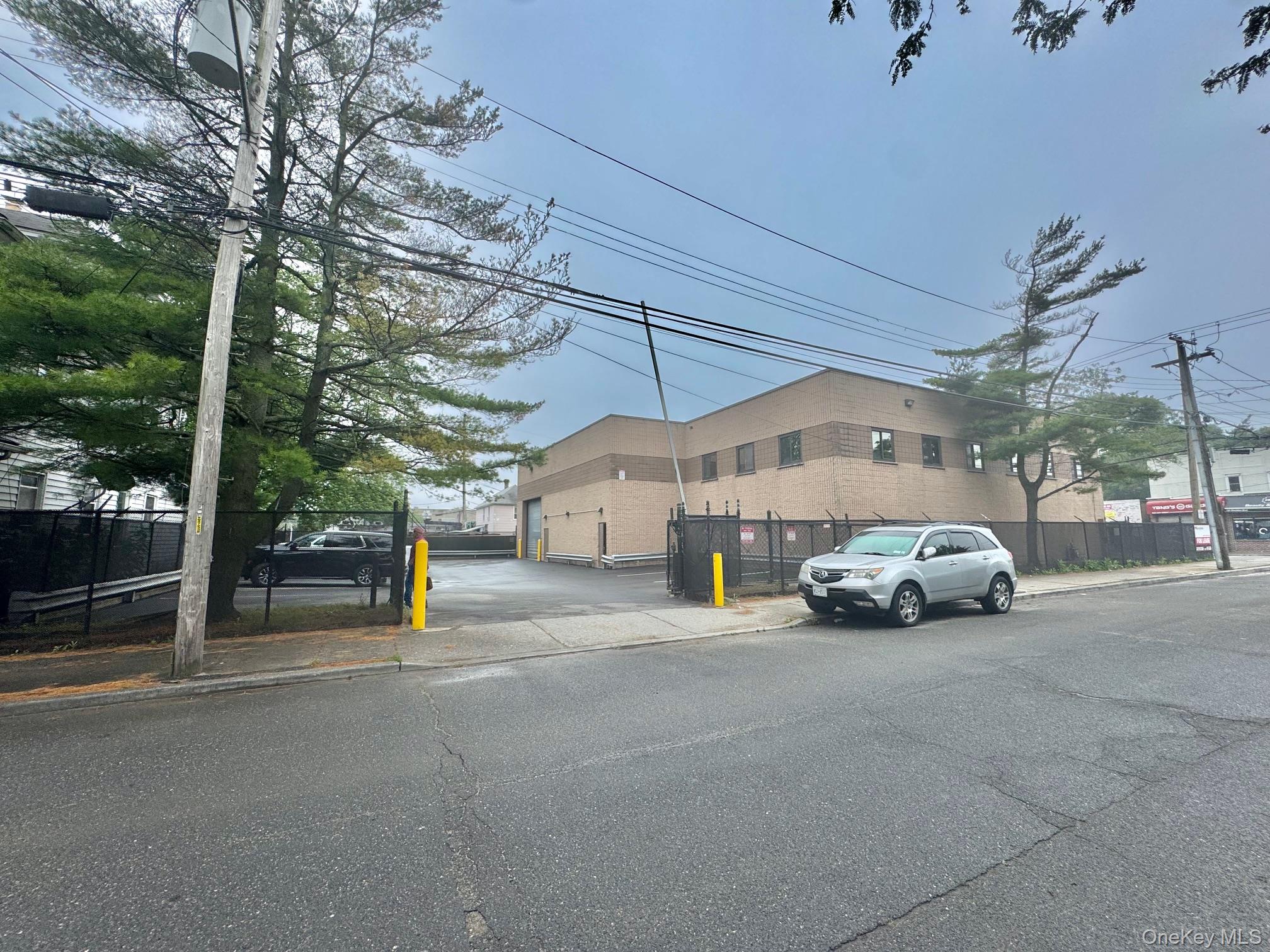 130 Sheridan Blvd, Inwood, NY 11096, USA property photo