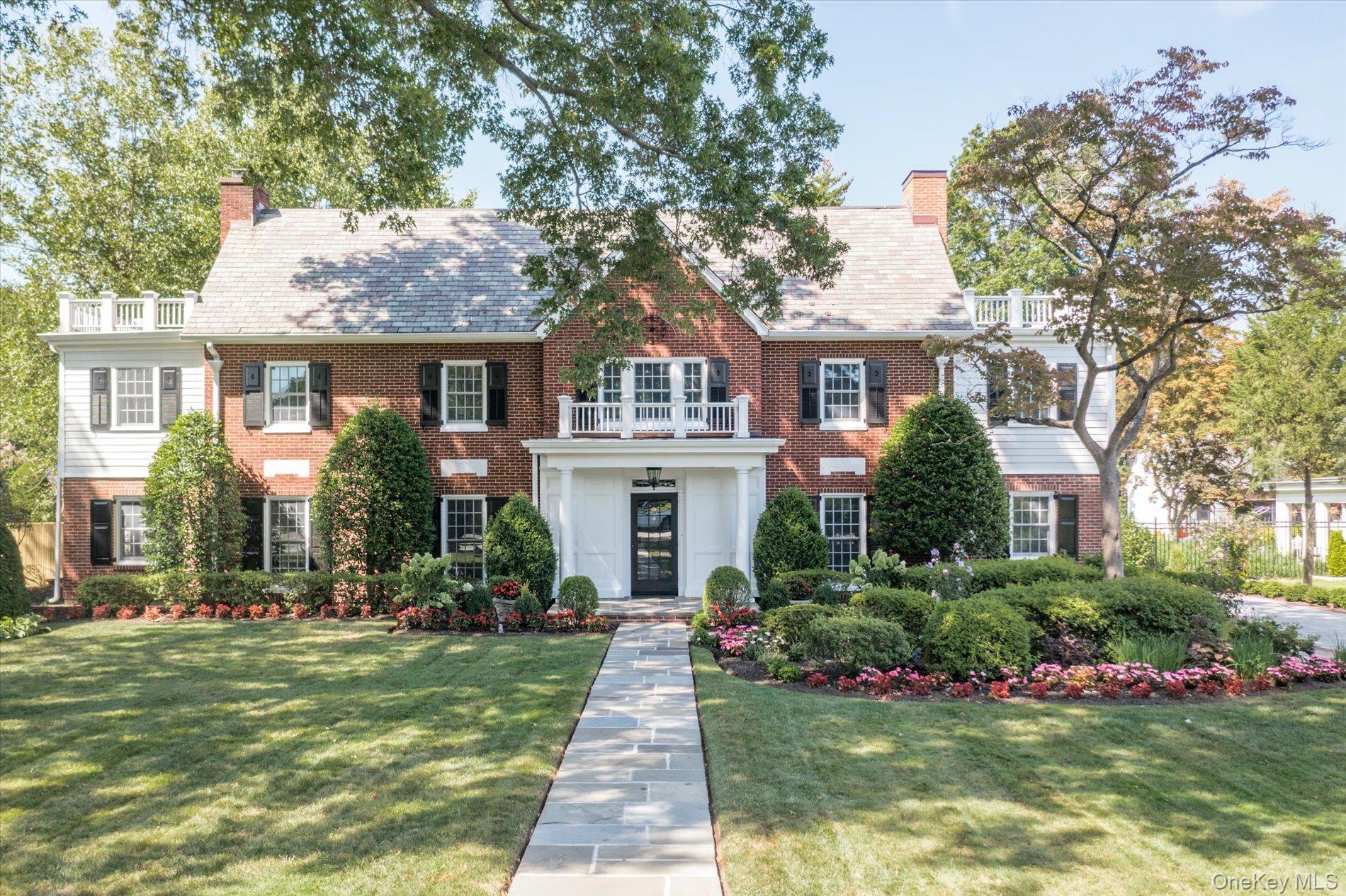 67 3rd St, Garden City, NY 11530, USA property photo
