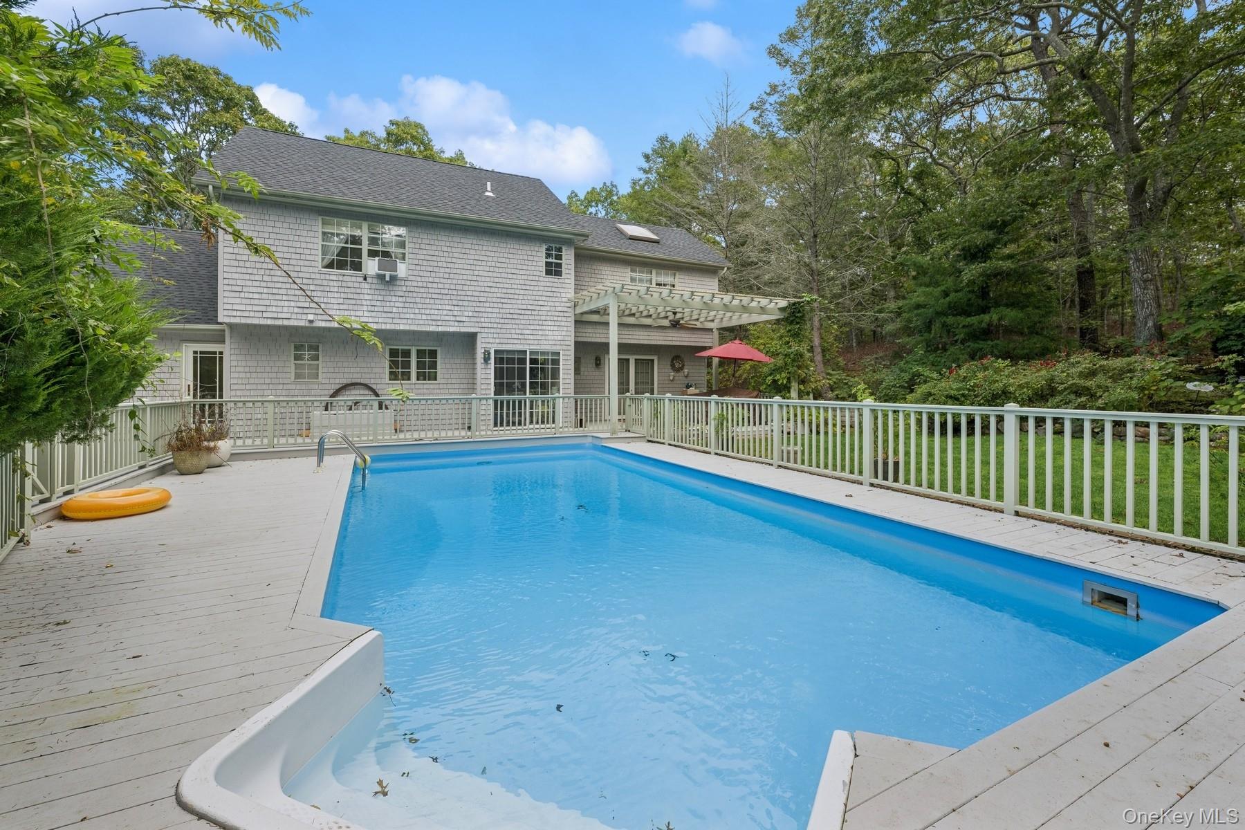 6 Wolf Way, East Hampton, NY 11937, USA property photo