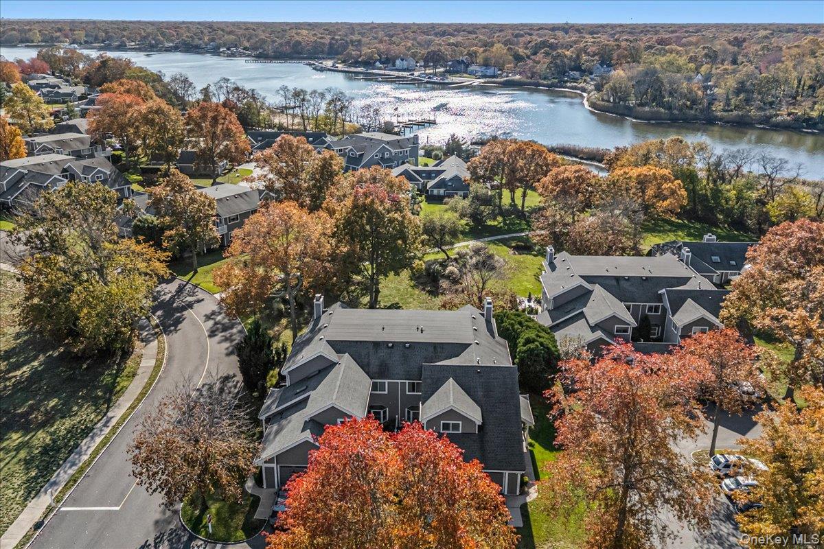 414 Lindsay Ln, Moriches, NY 11955, USA property photo