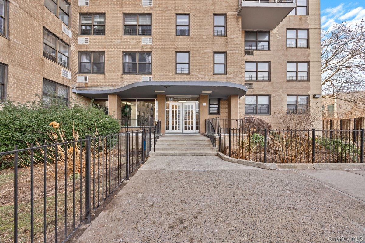 1966 Newbold Avenue Unit 408 Bronx, NY 10472 property photo