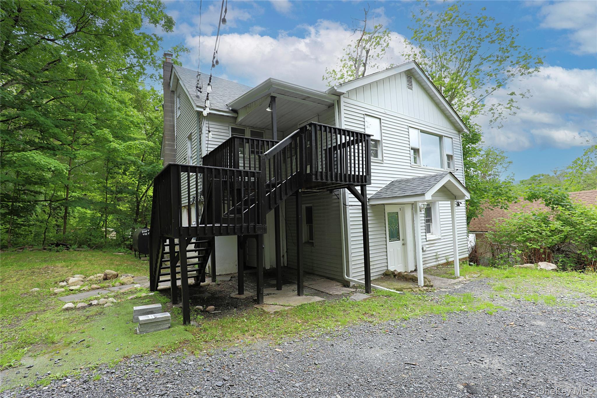 17 Rear Chapel St, Ellenville, NY 12428, USA property photo