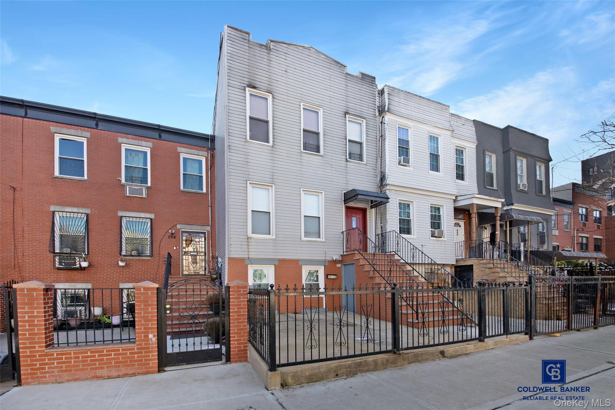 852 Glenmore Ave, Brooklyn, NY 11208, USA property photo