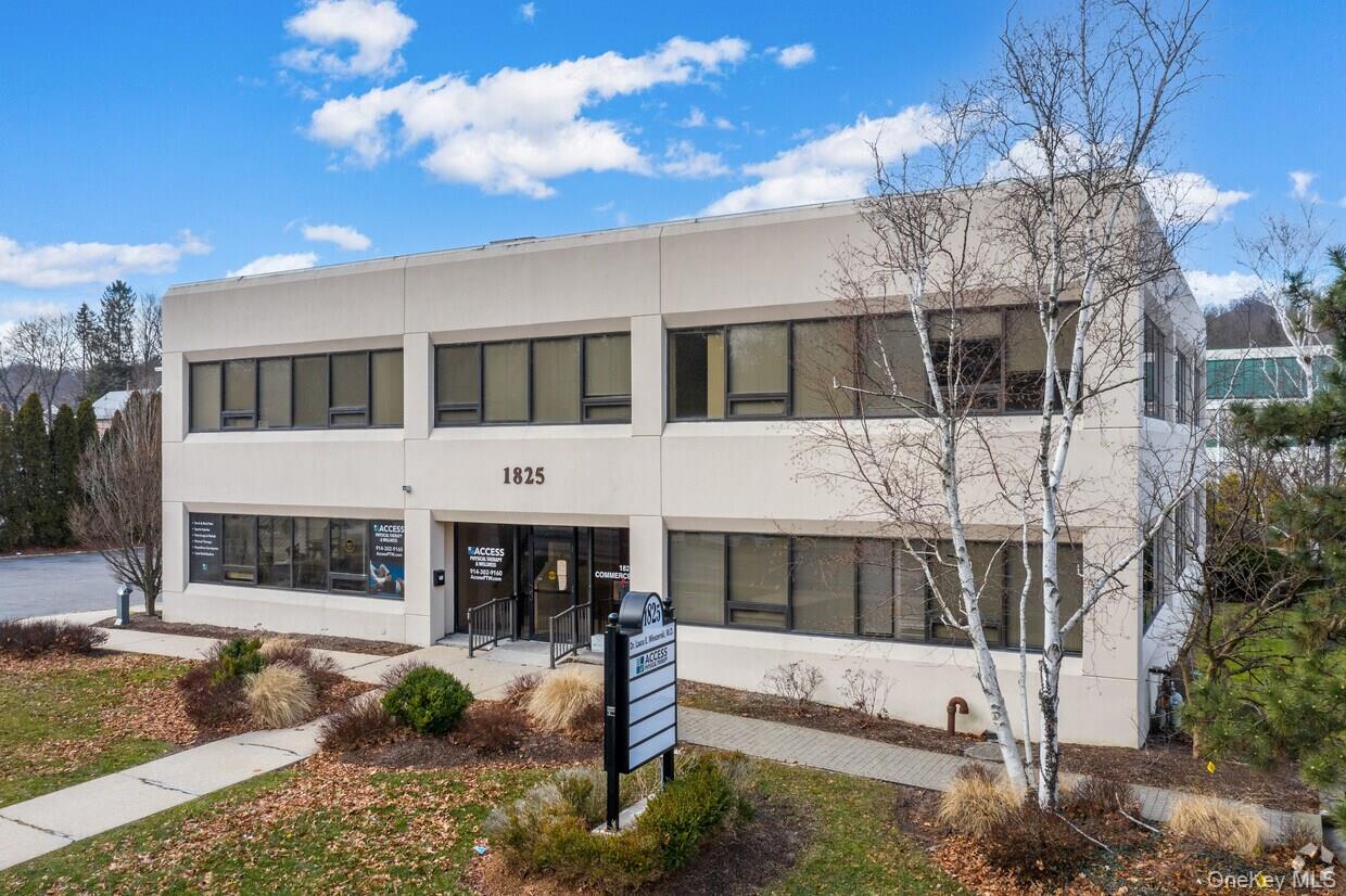 1825 Commerce St, Yorktown Heights, NY 10598, USA property photo