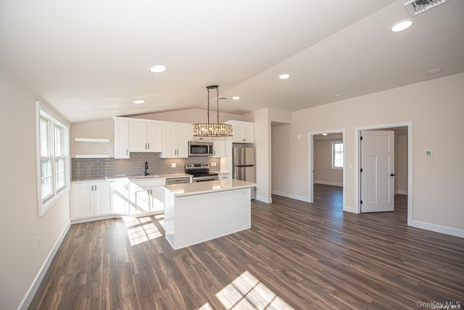 1090 New York Avenue Unit Penthouse Huntington Station, NY 11746 property photo