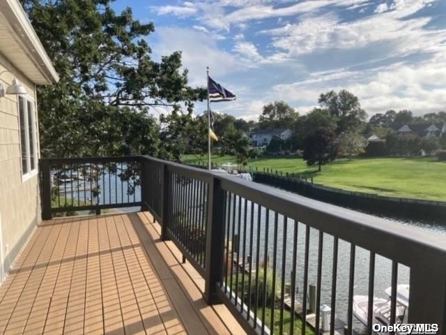 Jamesport, NY 11947, USA property photo