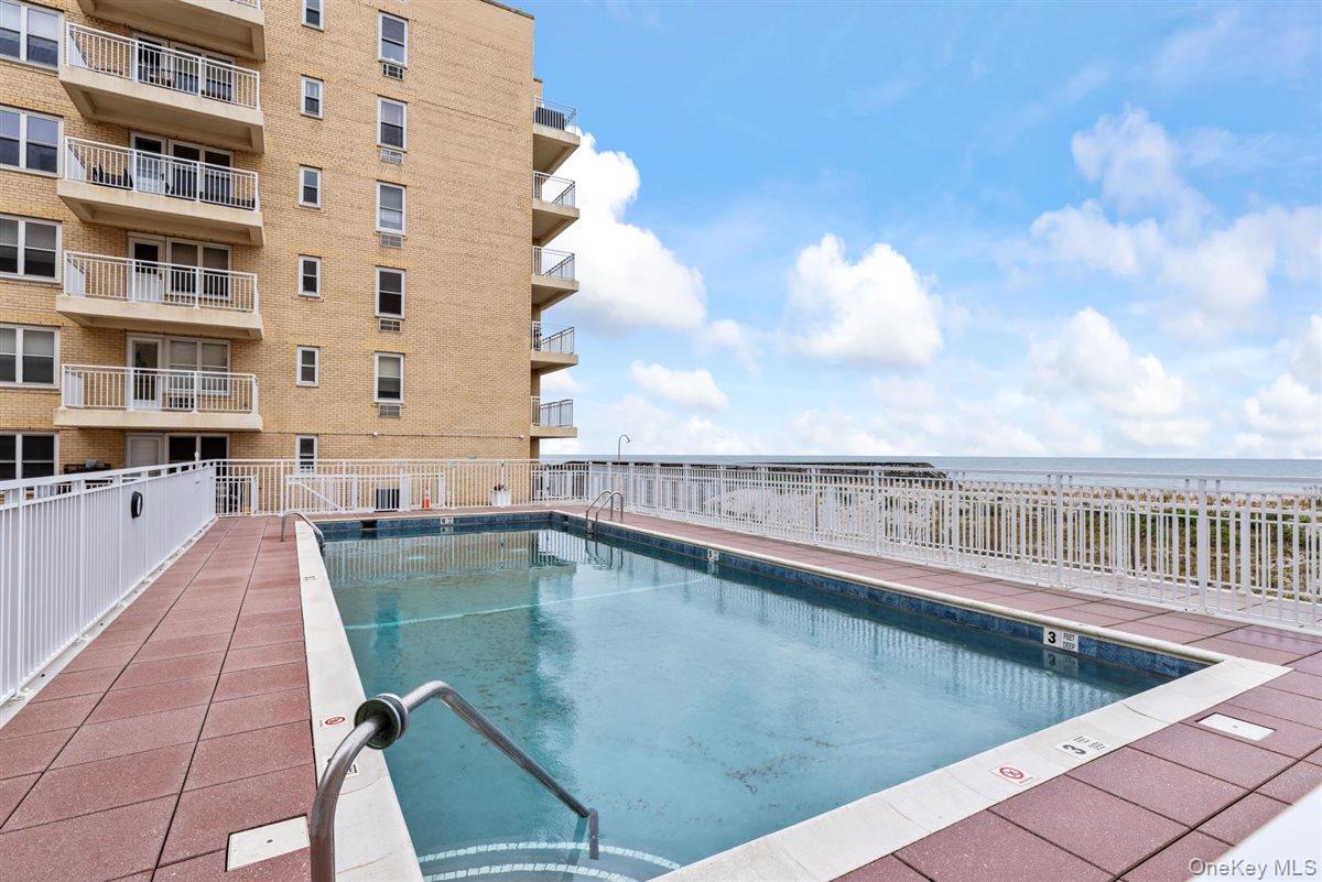 700 Shore Rd, Long Beach, NY 11561, USA property photo