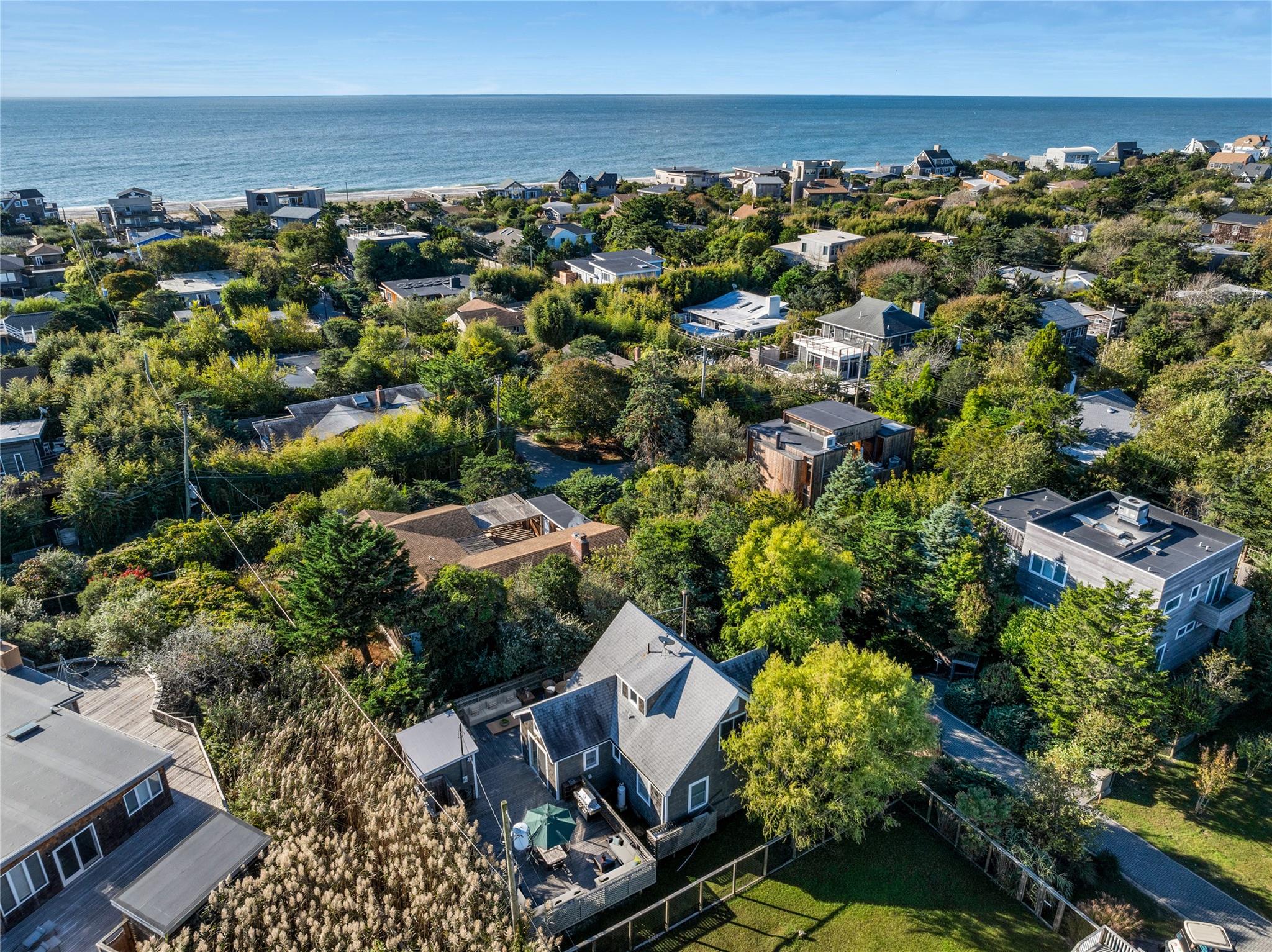 38 Homesite Ave, Ocean Beach, NY 11770, USA property photo