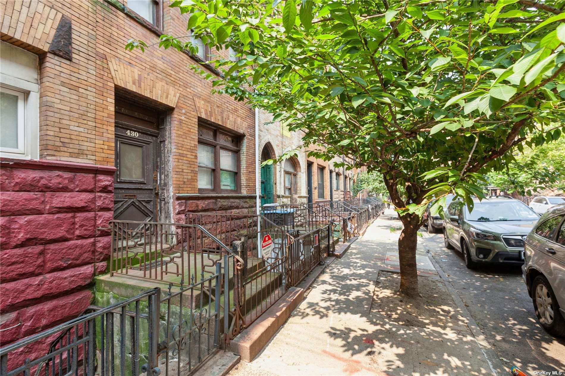 430 E 136th St, Bronx, NY 10454, USA property photo
