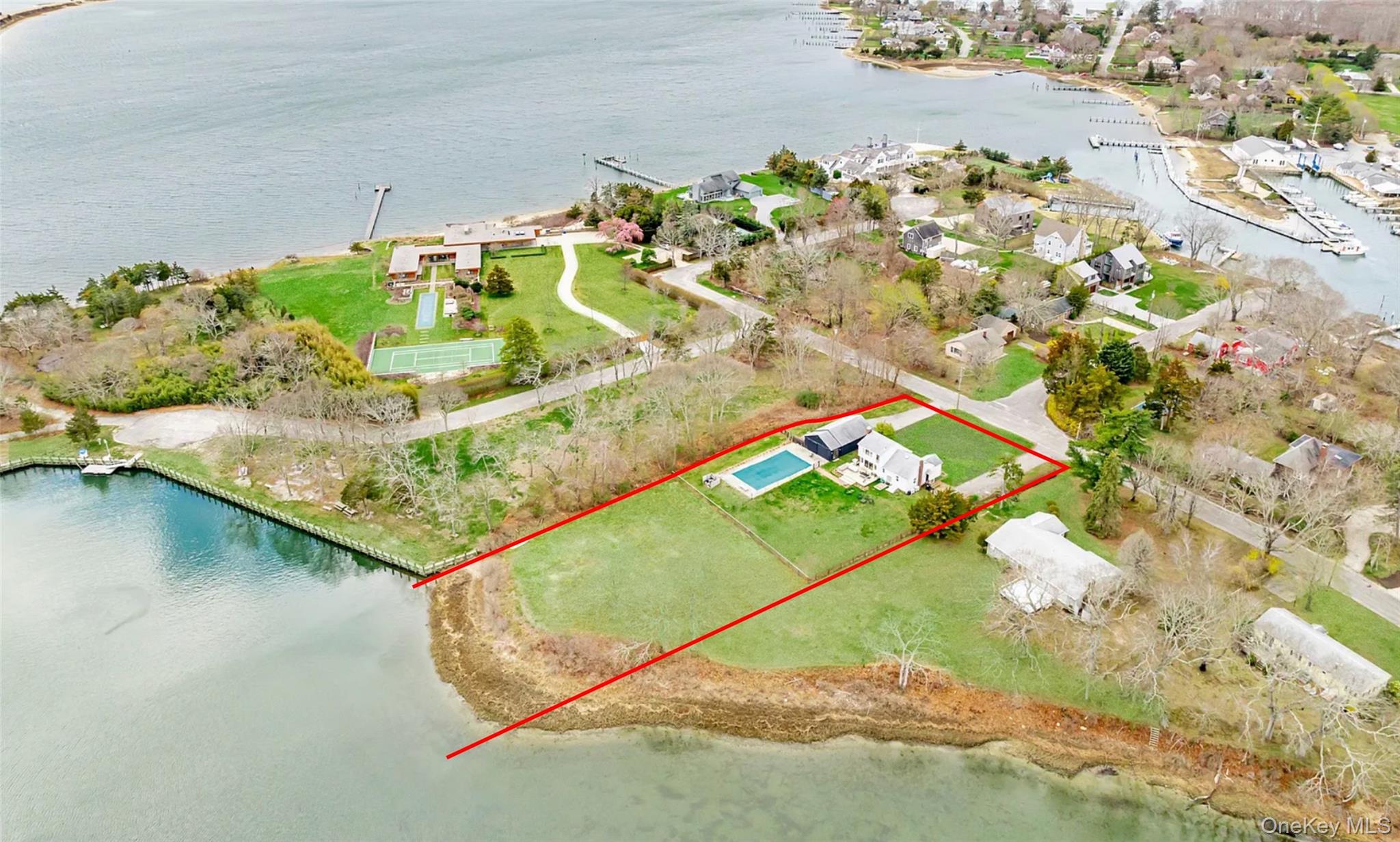 13 Tarkettle Rd, Shelter Island, NY 11964, USA property photo
