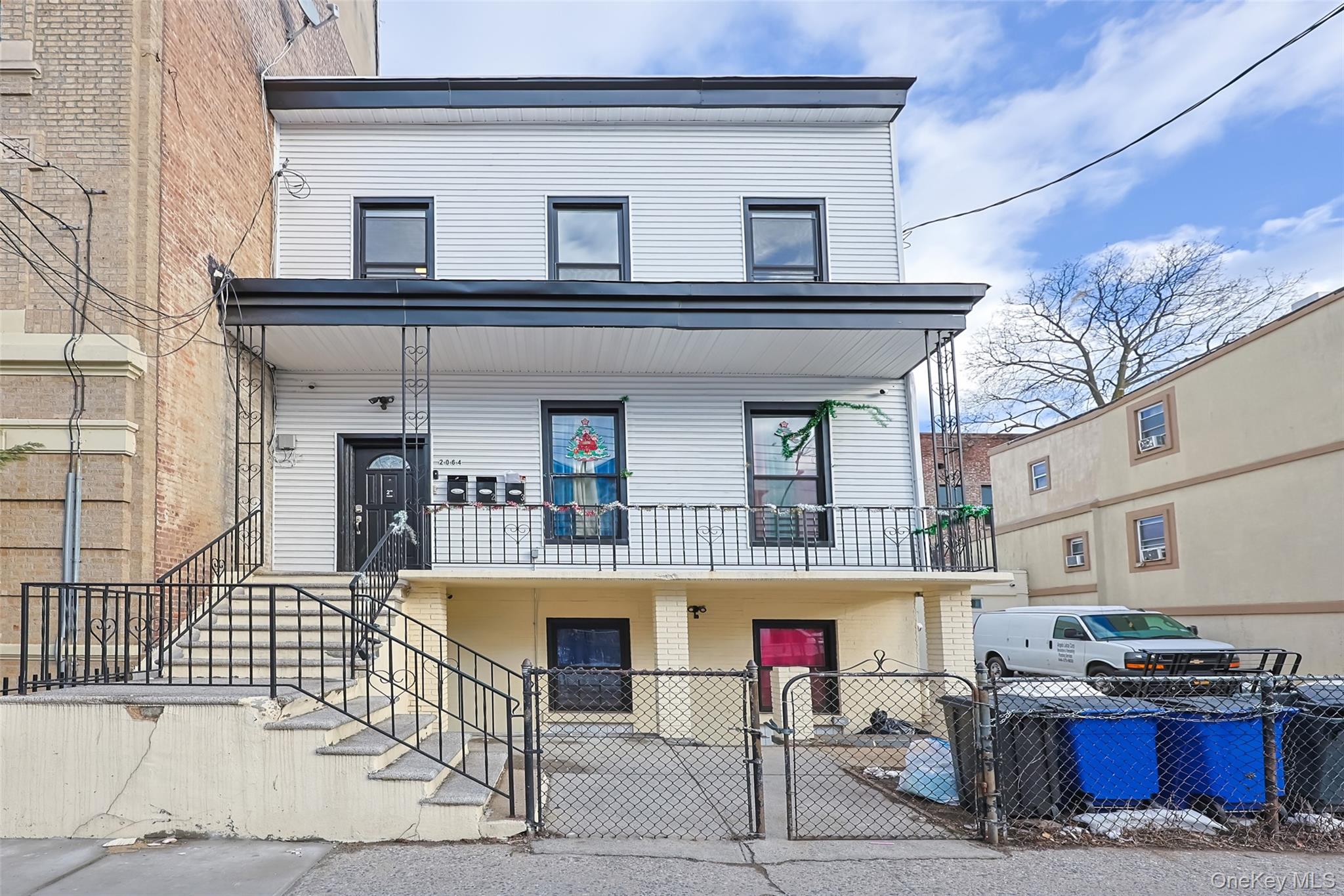 2064 Bathgate Ave, Bronx, NY 10457, USA property photo