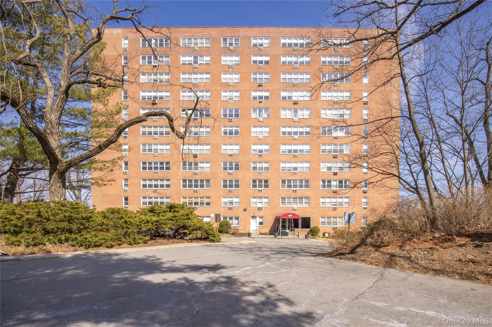 615 Palmer Rd Unit 602 Yonkers, NY 10701 property photo