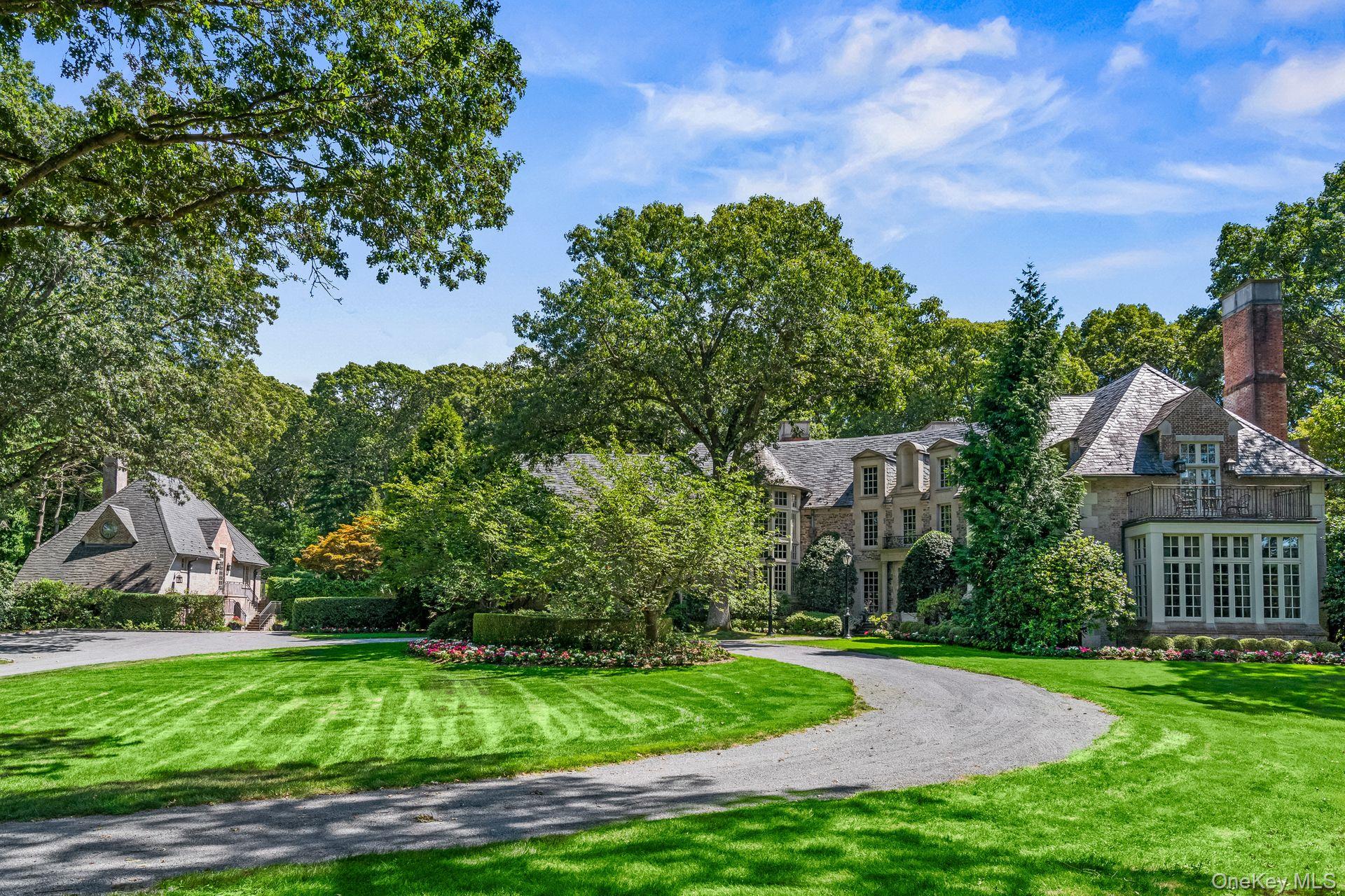 4 Red Fox Ln, Glen Head, NY 11545, USA property photo