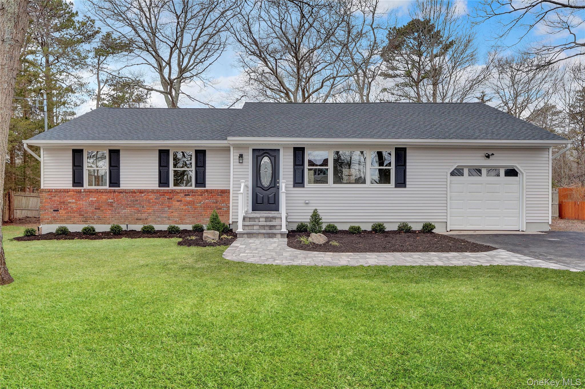 43 Penny Dr, Calverton, NY 11933, USA property photo