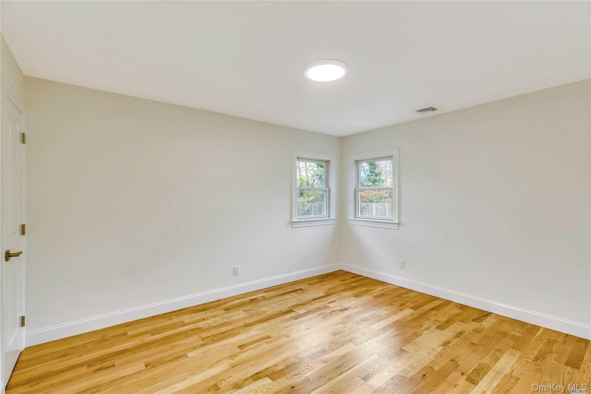 51 Ocean Avenue Hampton Bays, NY 11946 property photo