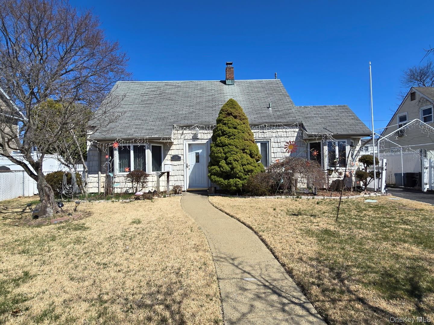 19 Curve Ln, Levittown, NY 11756, USA property photo