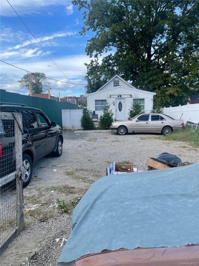 1927 Gildersleeve Ave, Bronx, NY 10473, USA property photo