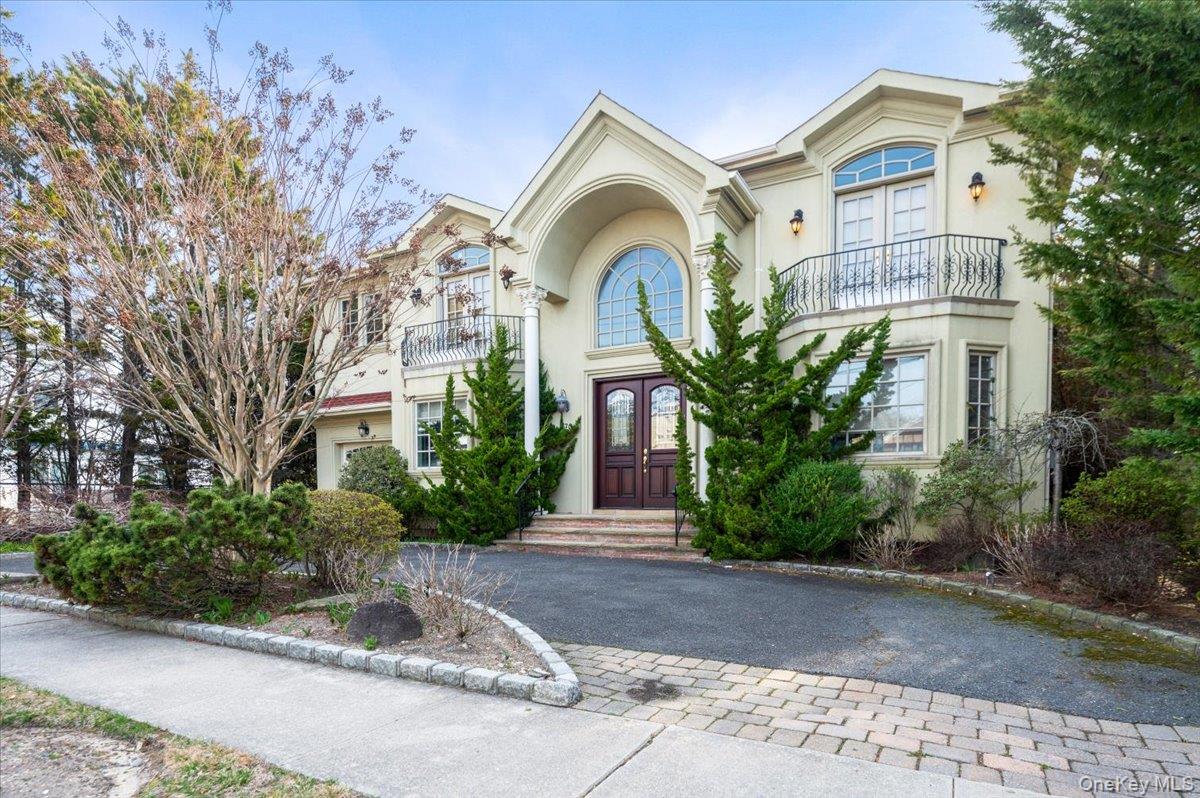 70 Lewis Ave, Atlantic Beach, NY 11509, USA property photo