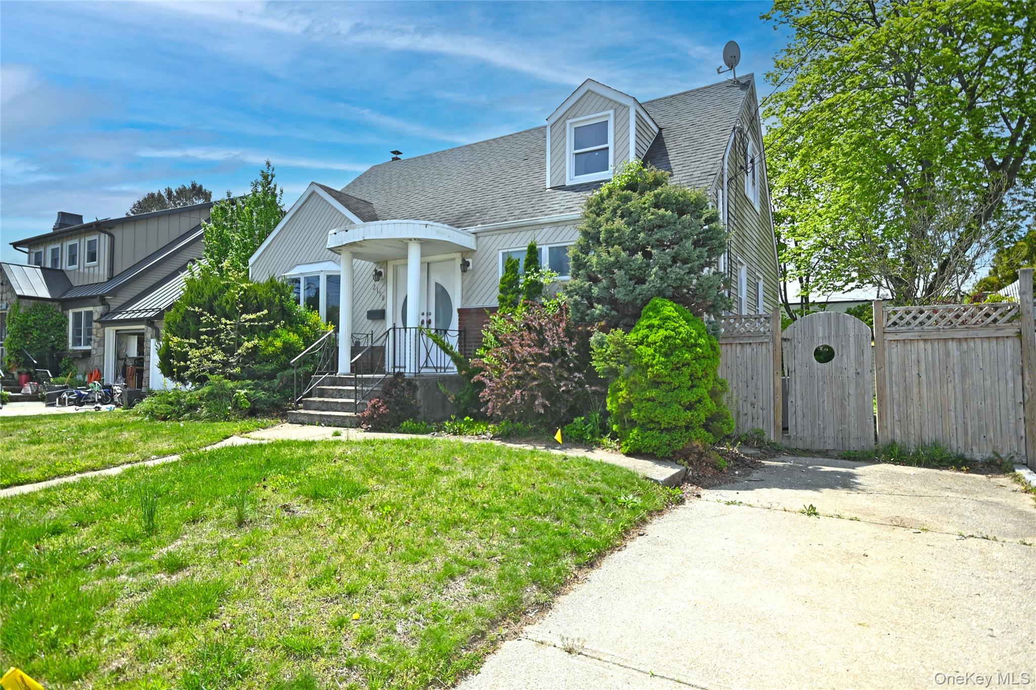 2198 Willow St, Wantagh, NY 11793, USA property photo