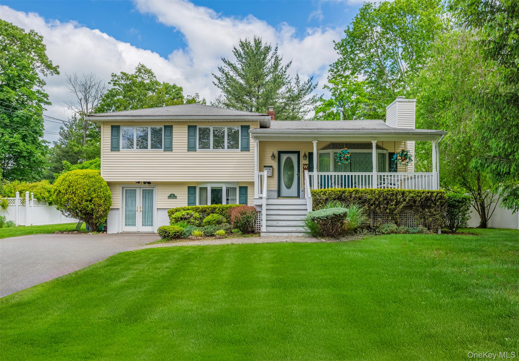 16 Van Orden Ave, Suffern, NY 10901, USA property photo