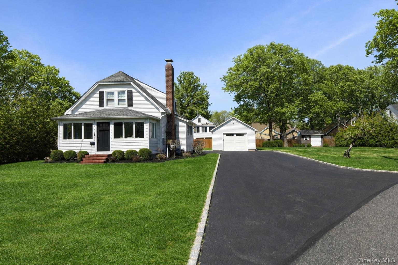 24 Pegs Ln, Riverhead, NY 11901, USA property photo