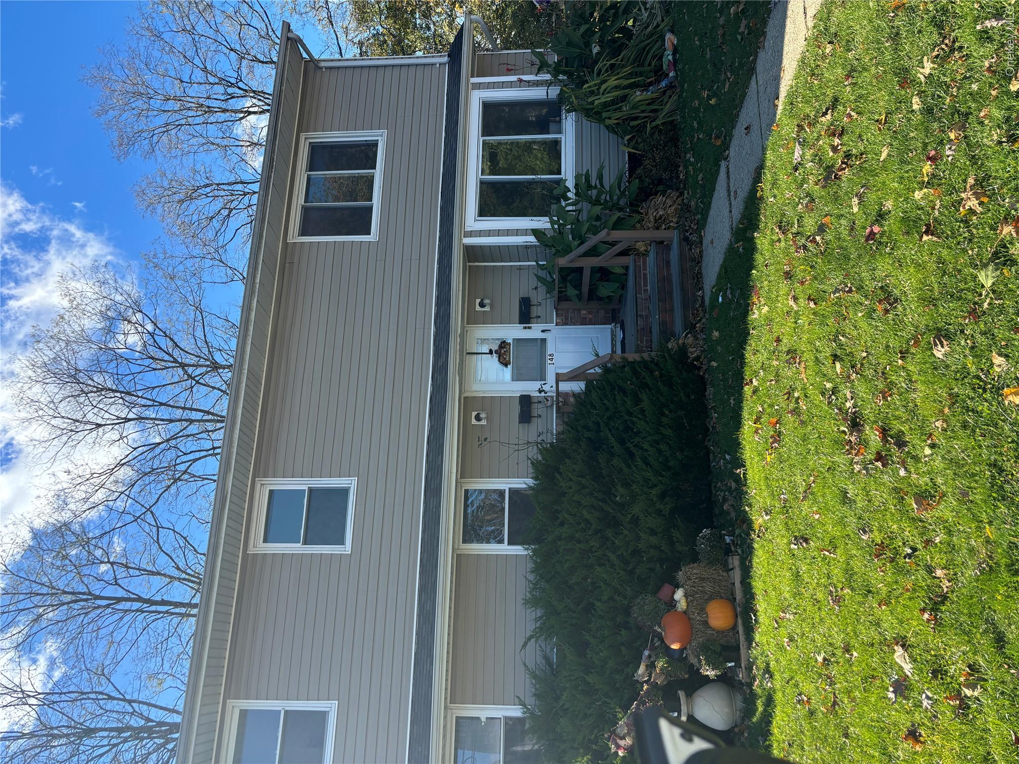 148 N 22nd St, Wheatley Heights, NY 11798, USA property photo