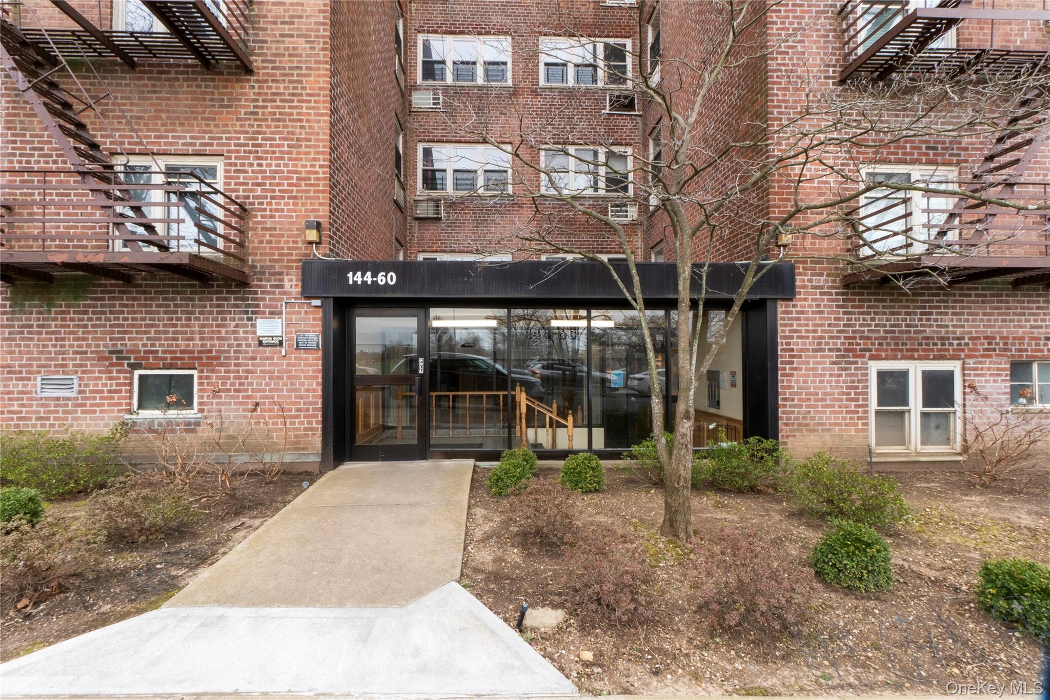 144-60 Gravett Rd, Flushing, NY 11367, USA property photo