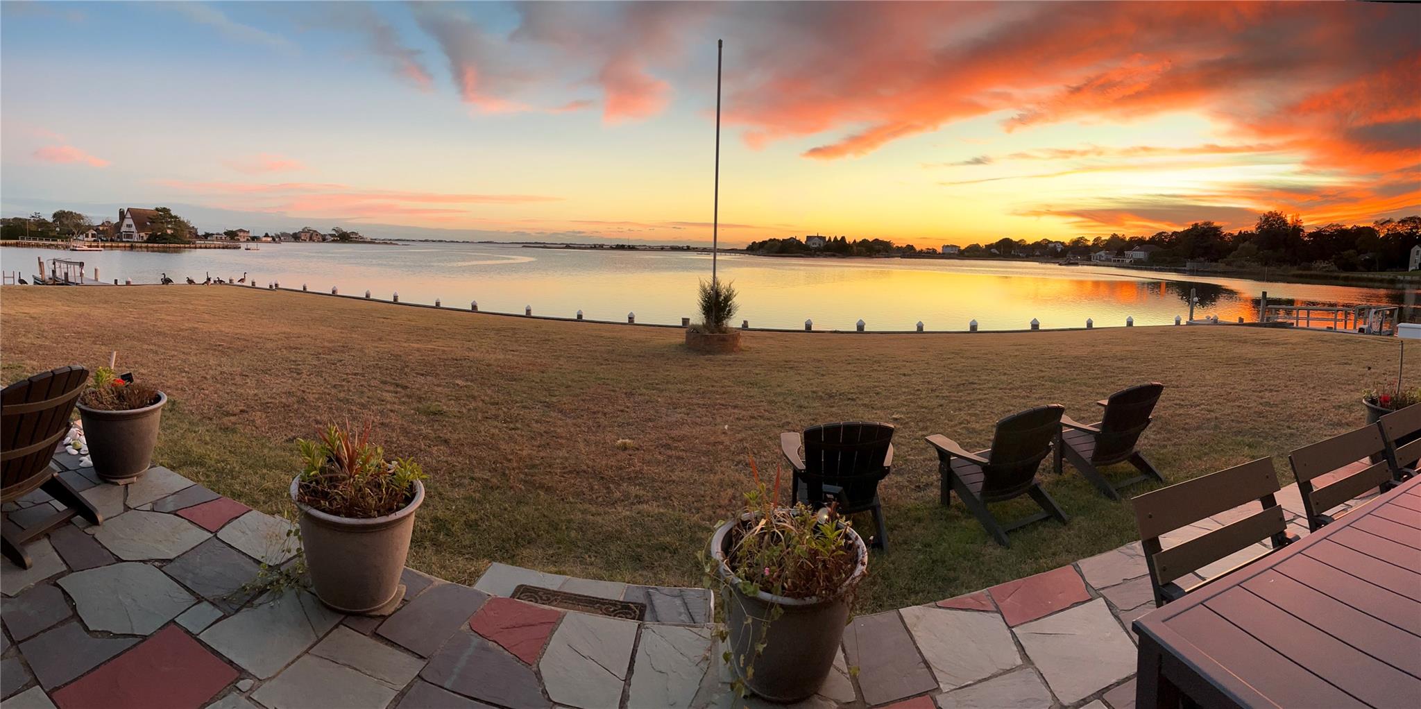 28 Koral Dr, Southampton, NY 11968, USA property photo