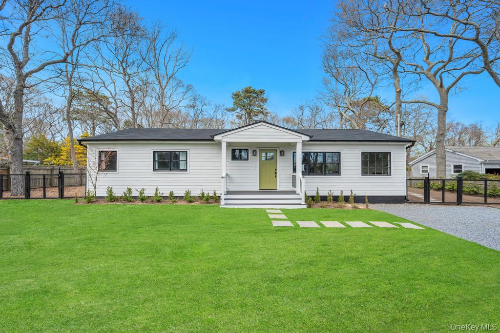 10 Shinnecock Ln, Hampton Bays, NY 11946, USA property photo