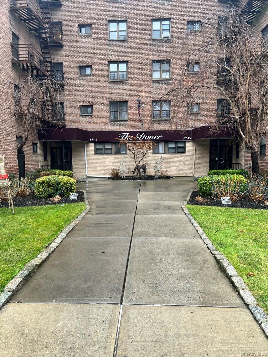 87-19 204th St, Hollis, NY 11423, USA property photo