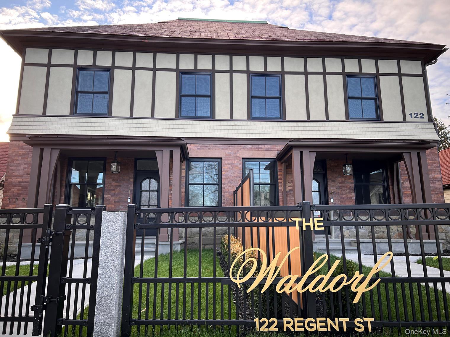 122 Regent St, Saratoga Springs, NY 12866, USA property photo