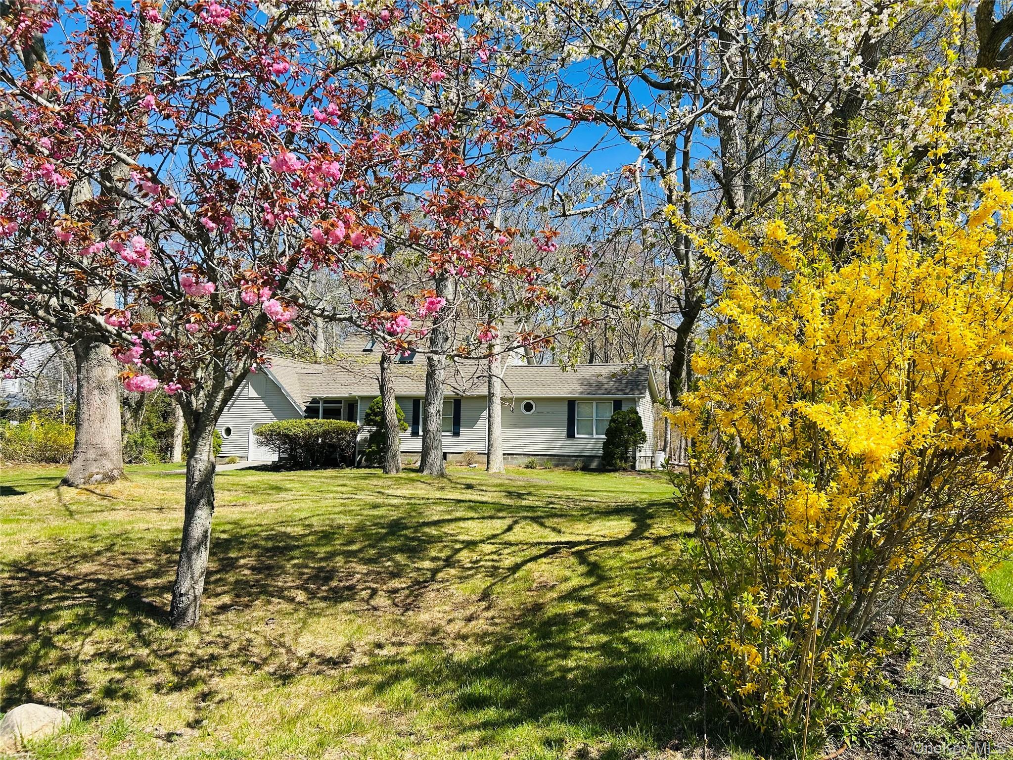 465 Tarpon Dr, Southold, NY 11971, USA property photo